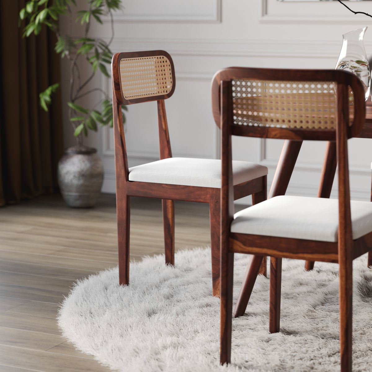 4 Seater Sheesham Wood Round Dining Table Set